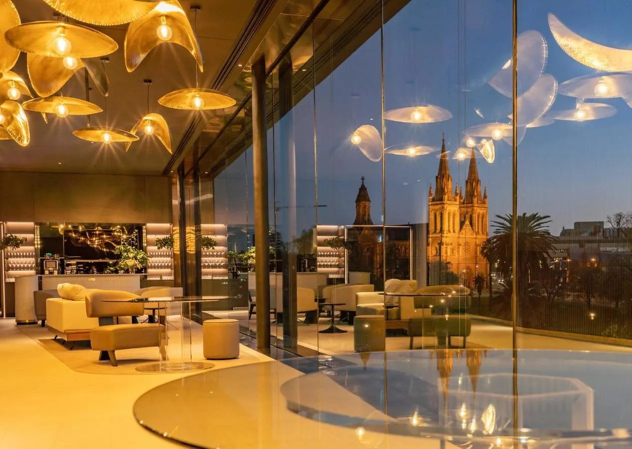 *****  Oval Hotel At Adelaide Oval Australia