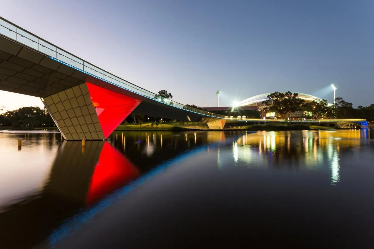 Oval Hotel At Adelaide Oval
